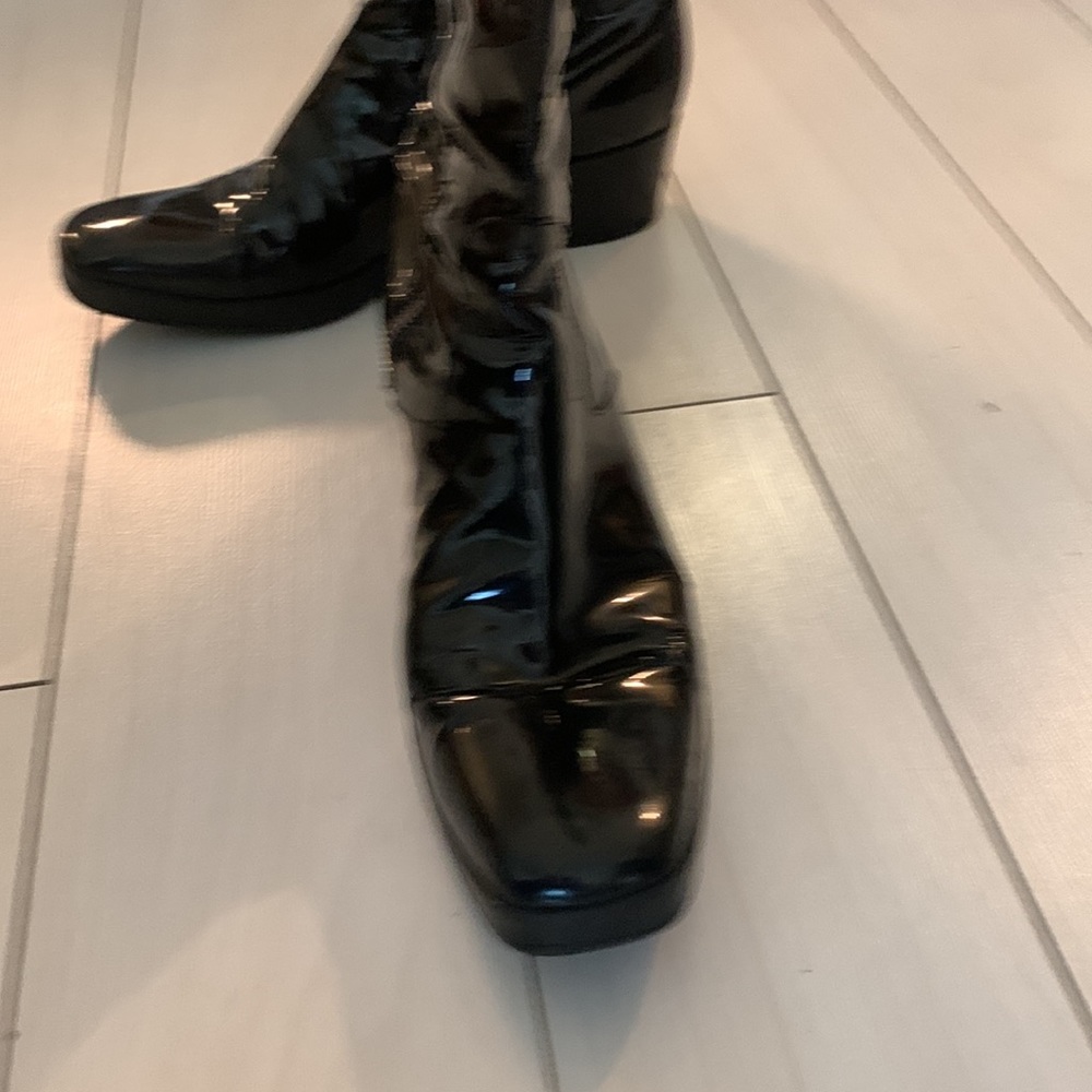 BALENCIAGA Black patent leather knee-high zip-up boots, size 38. Good condition - Picture 2 of 5